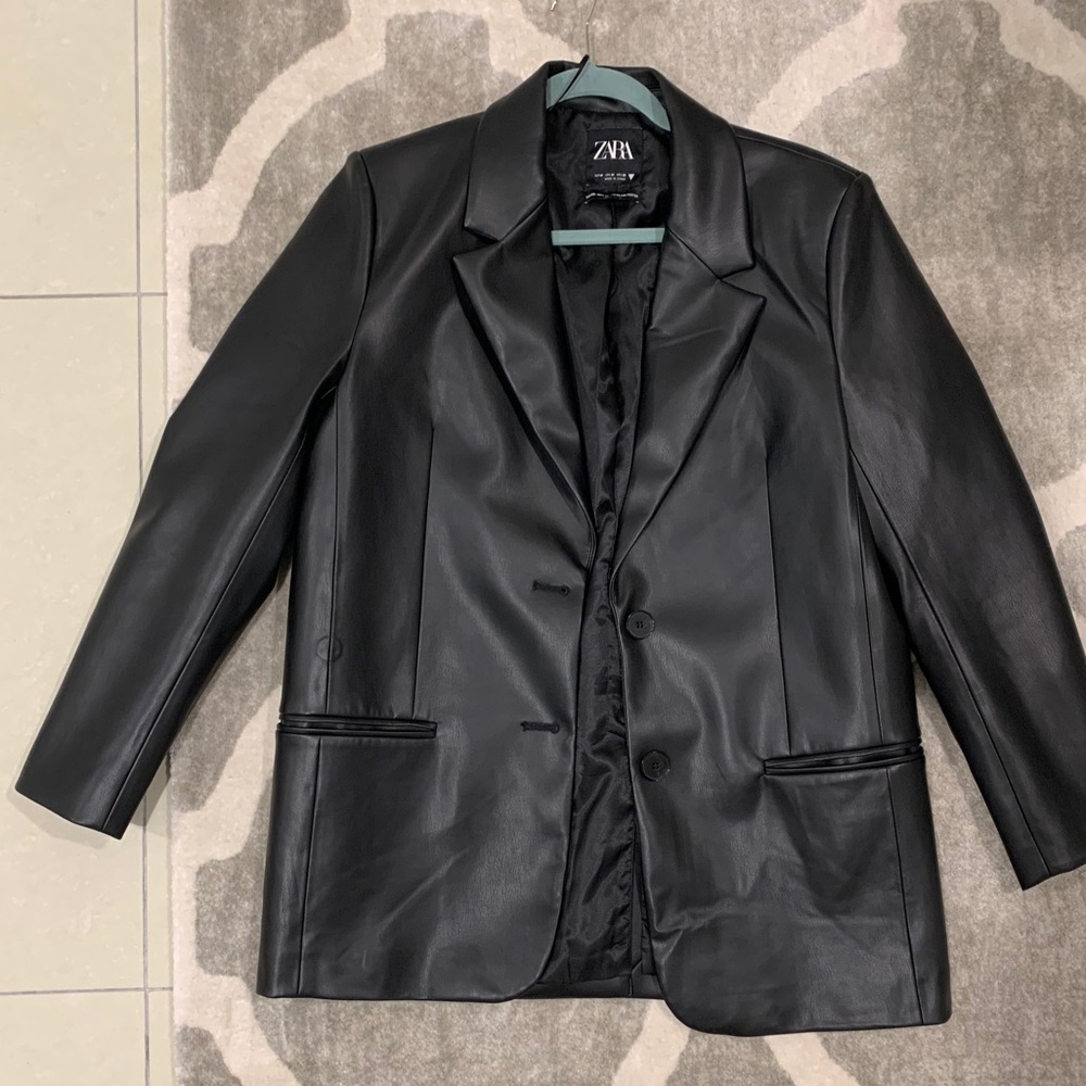 zara oversized leather blazer